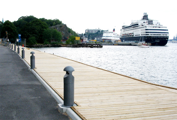 Kajen vid Saltsjöqvarn och Danvikstrand (Fåfängan och Masthamnen i bakgrunden)