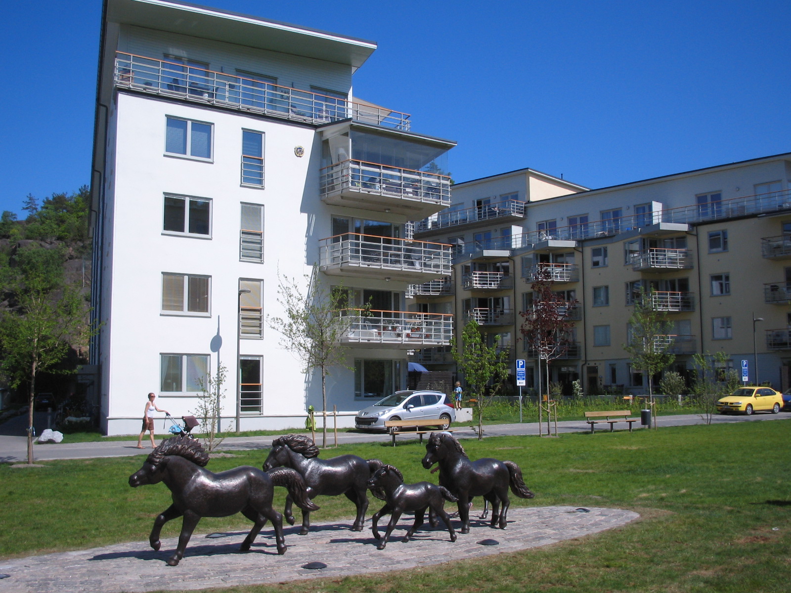 Finnboda Parkväg 20–22 och greenen