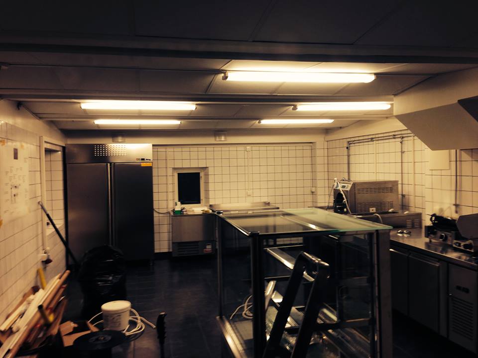 Kvarnholmen, Nacka: Bullandö Glassfabrik öppnar Laboratorium på Kvarnholmen