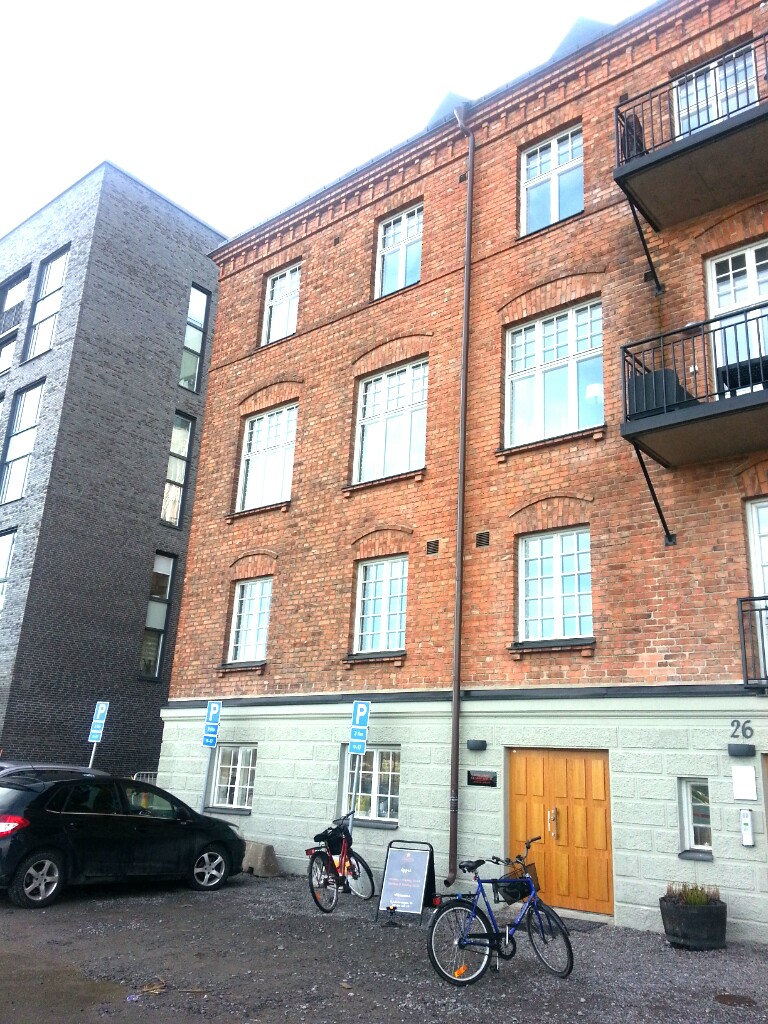 Kvarnholmen, Nacka: Bullandö grassfabriken på norra kajen