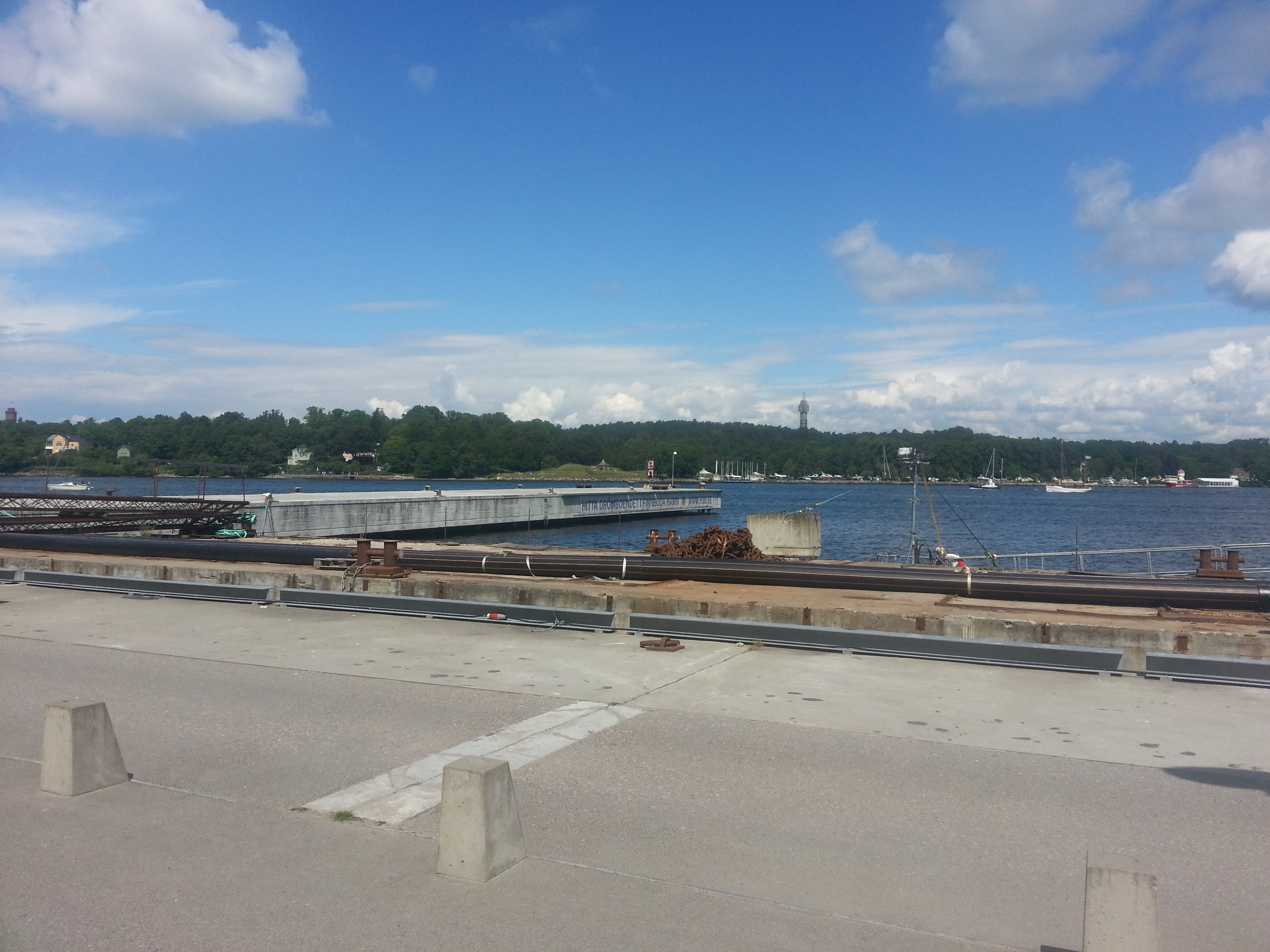 Finnboda, Nacka: Betongponton för Sjövägen