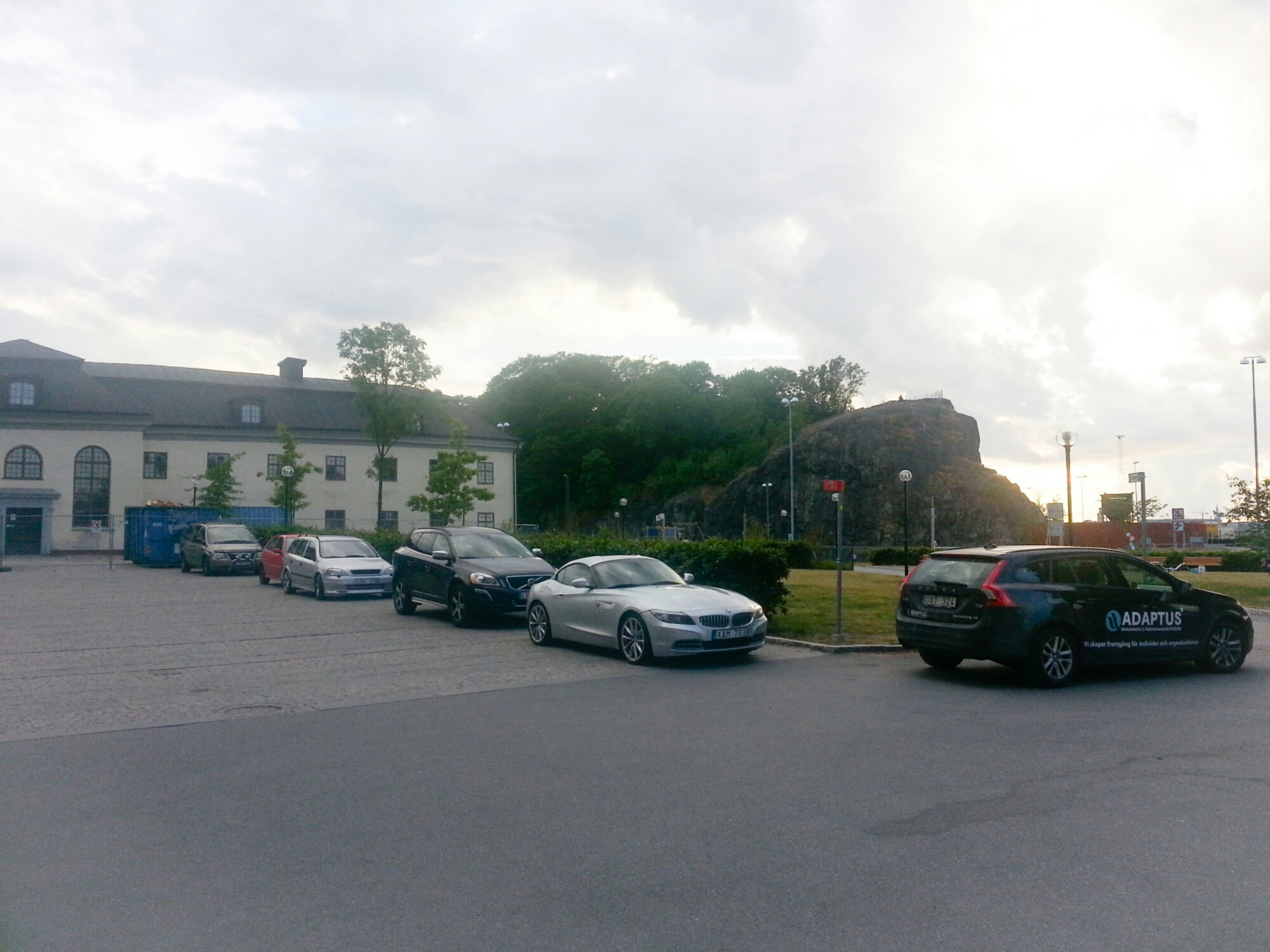 Gäster till Boule & Berså parkerar olovligt runt Danviks Hospital