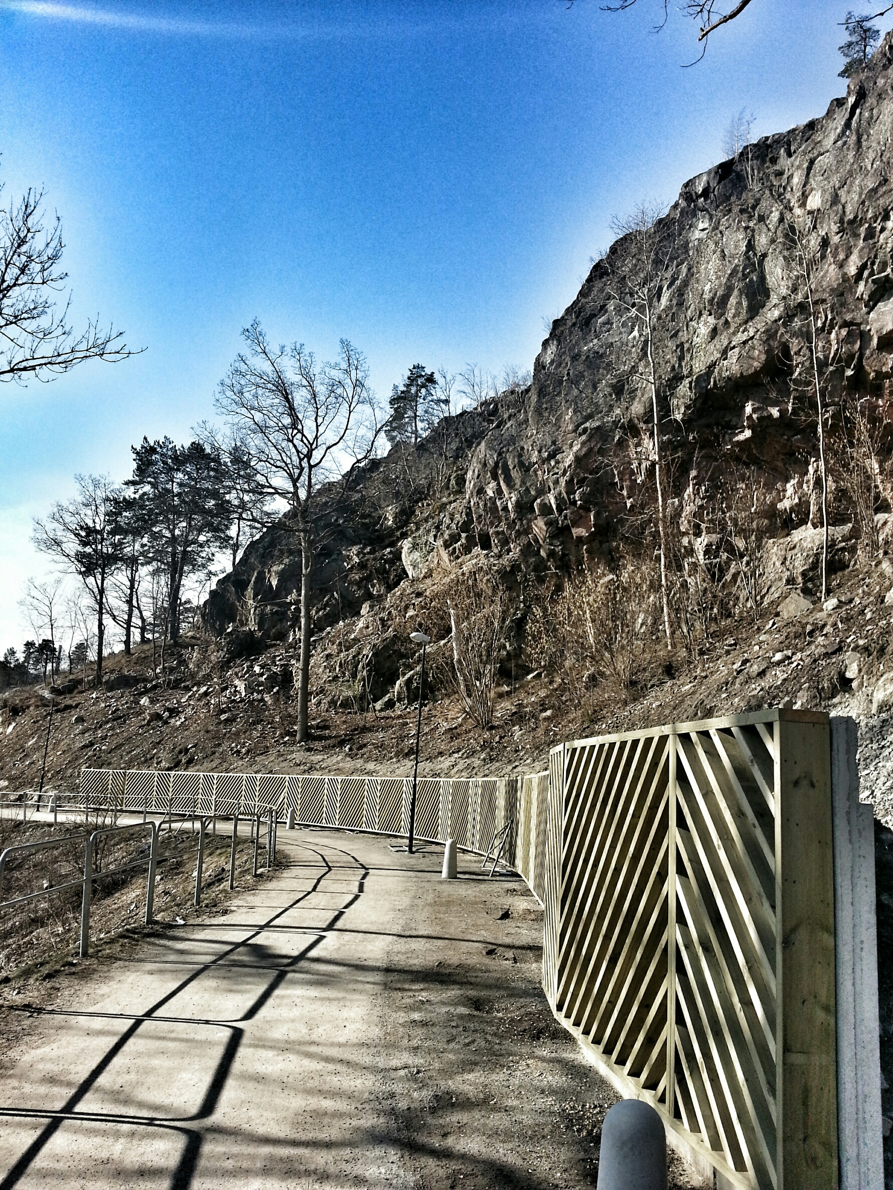 vallar runt strandpromenaden i svindersviken, nacka