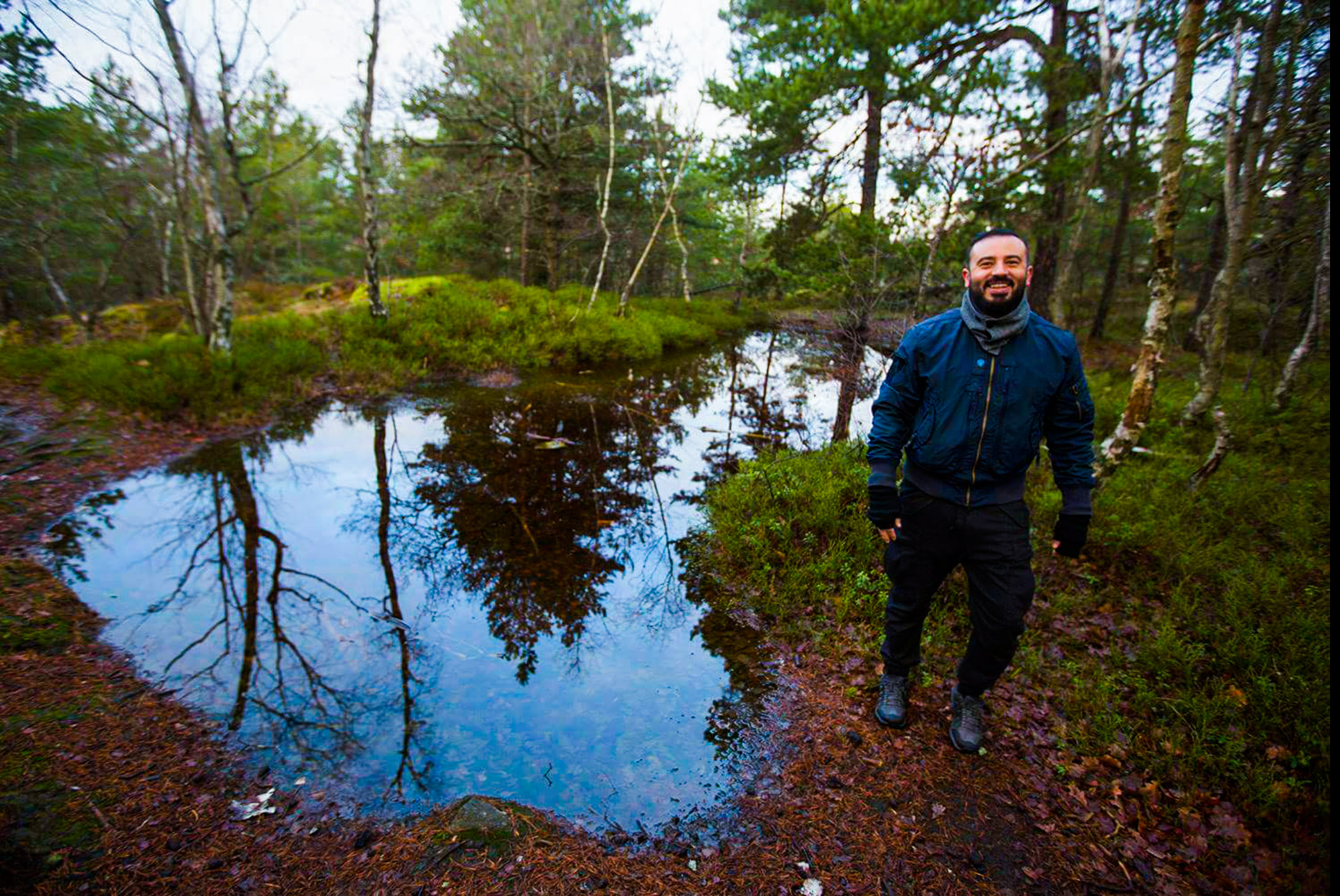 Konstantin Irina vid tjäret i Trolldalen (bild: Lars Epstein)