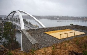 Yogaplats i Ryssbergen ovanför Svindersviksbron