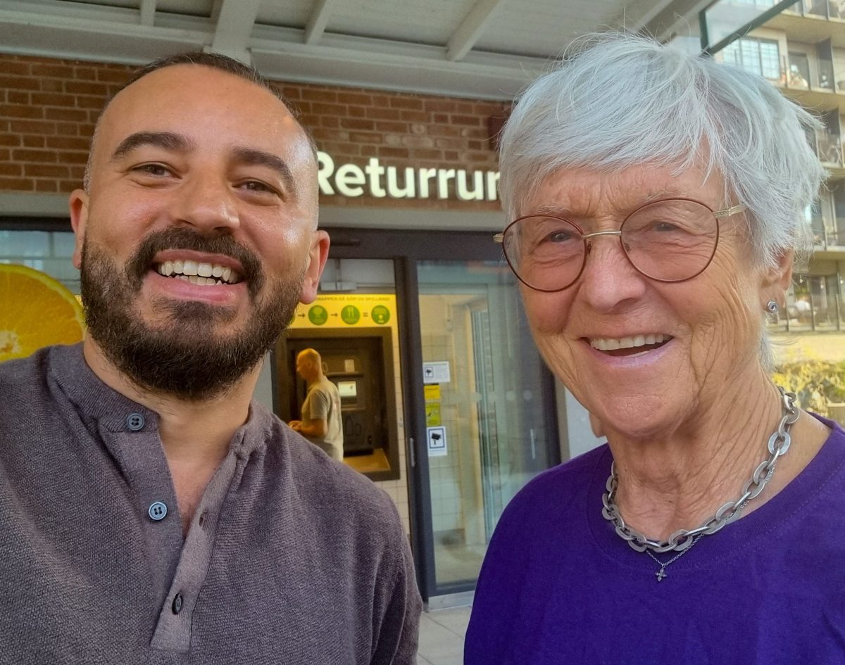 Konstantin Irina och Vibeke Bouchette utanför Kvarnholmens centrum