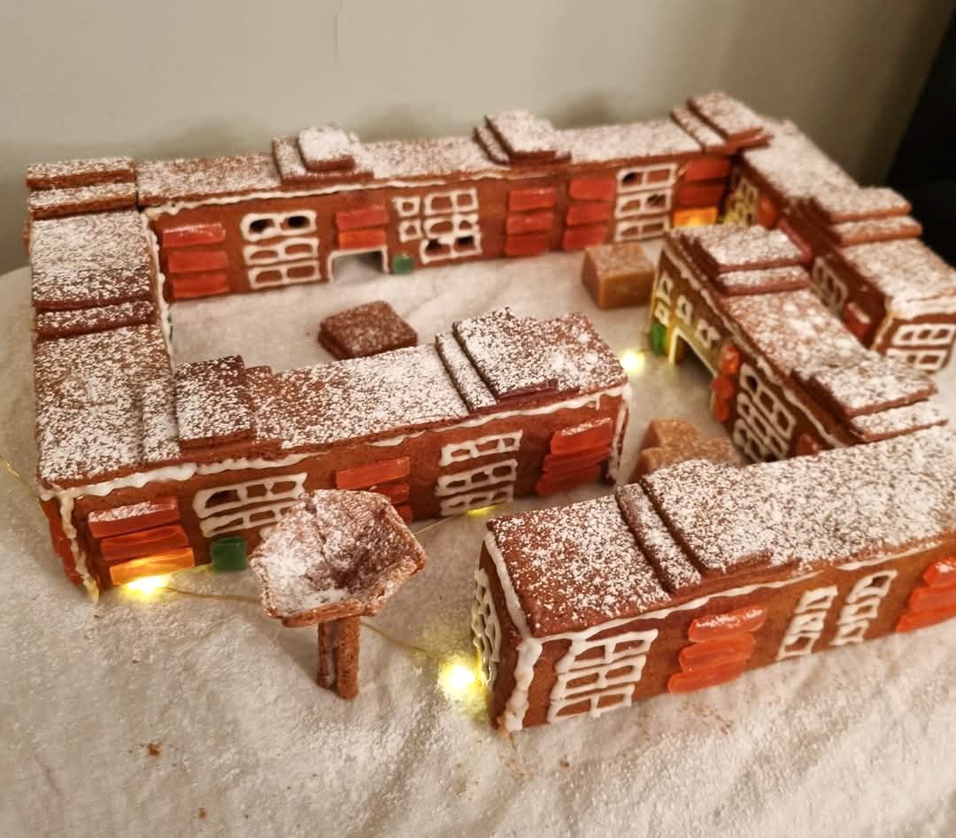 Henriksdalsringen har blivit ett stort pepparkakshus