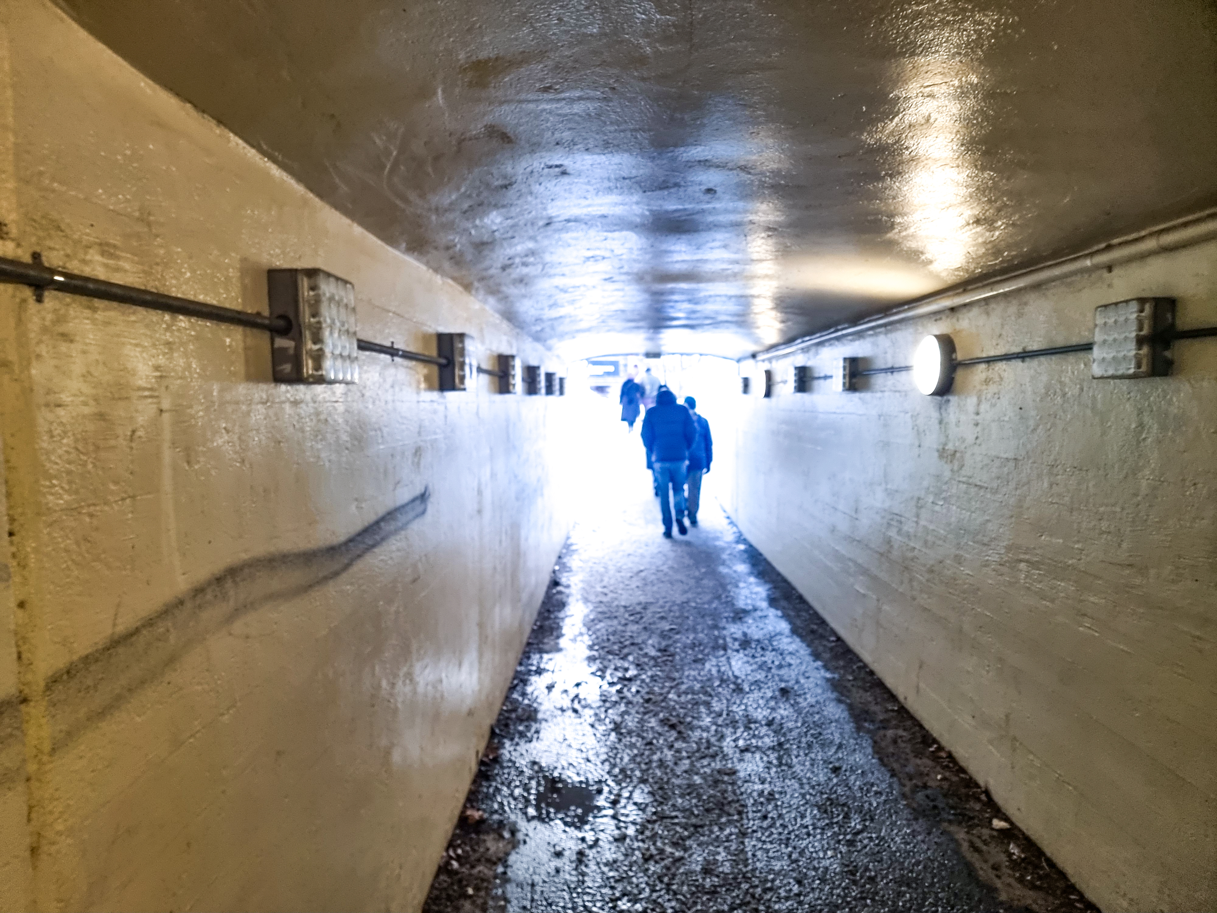Gångtunnel under Saltsjöbanan vid Nacka station