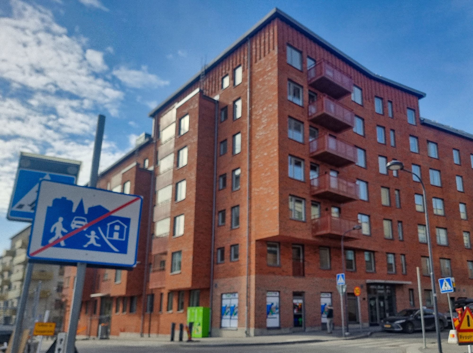 Korsningen Kvarnholmsvägen / Tre kronors väg