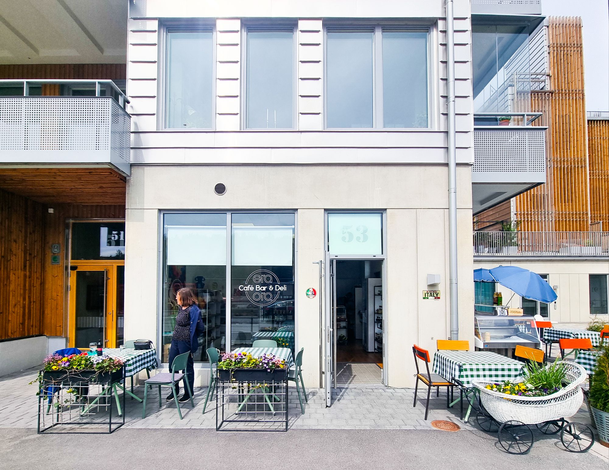 Era Ora café bar & deli på Södra vägen har goda pinsor