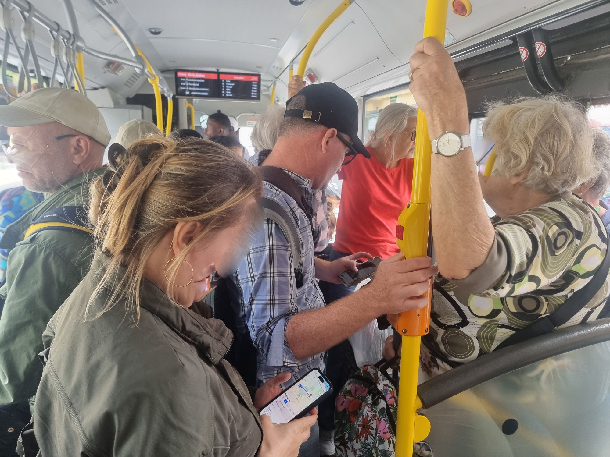 Fullsatta bussar på linje 53 och 55