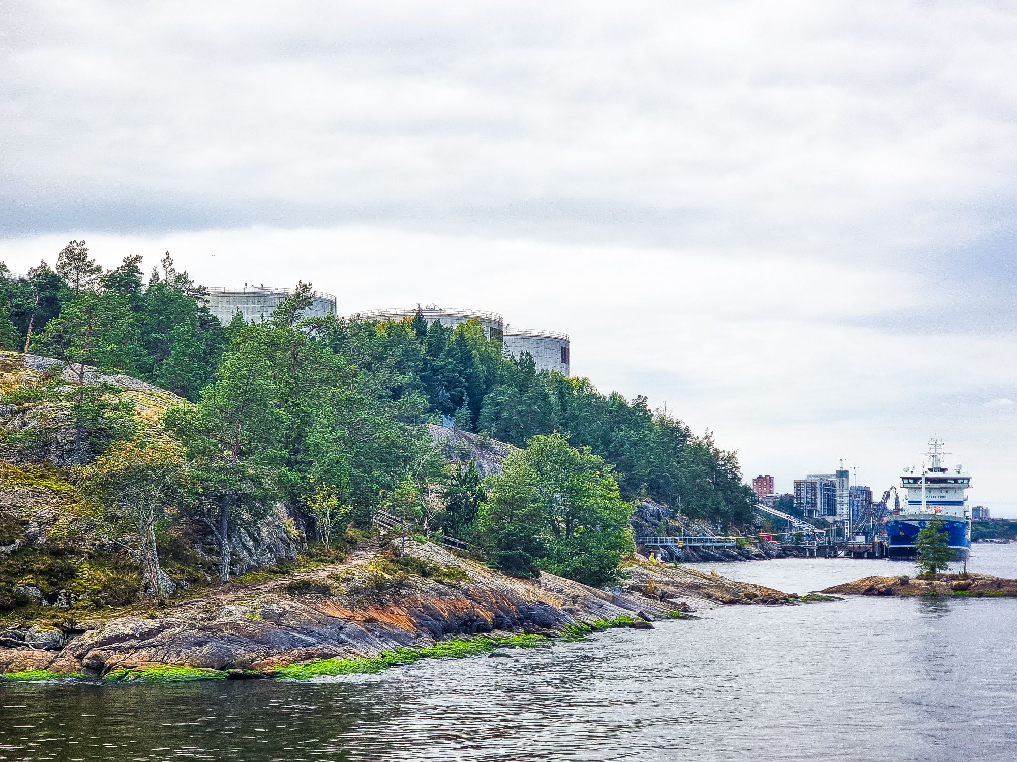 Bergs oljehamn mellan Nyckelviken, Jarlaberg och Nacka strand