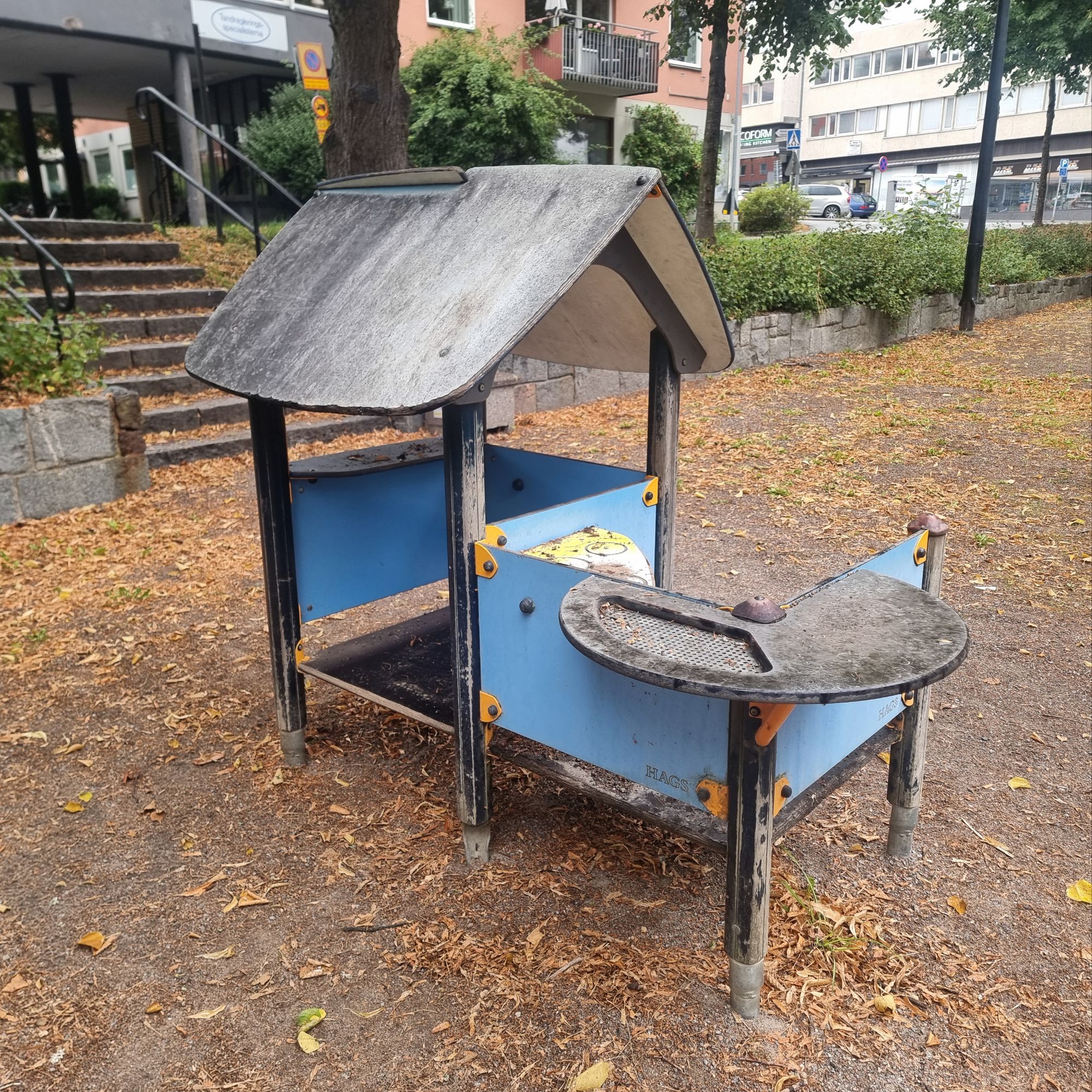 Skruttiga lekplatsen i Setterwallska parken behöver rustas upp